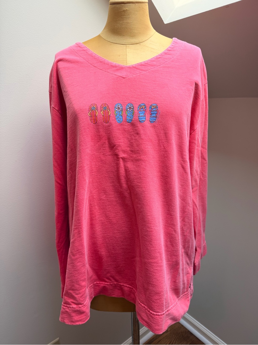 Fresh Produce Women’s Pink Comfy Long Sleeve V Neck Sweatshirt with Flip Flops